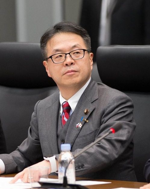 日本政府強化管制3項原料出口南韓4日正式上路,日本政府經濟產業大臣世耕弘成對此表示,不考慮撤回管制措施。(圖取自維基共享資源;作者:The Council of the Federation of the Federal Assembly of the Russian Federation,CC BY 4.0)
