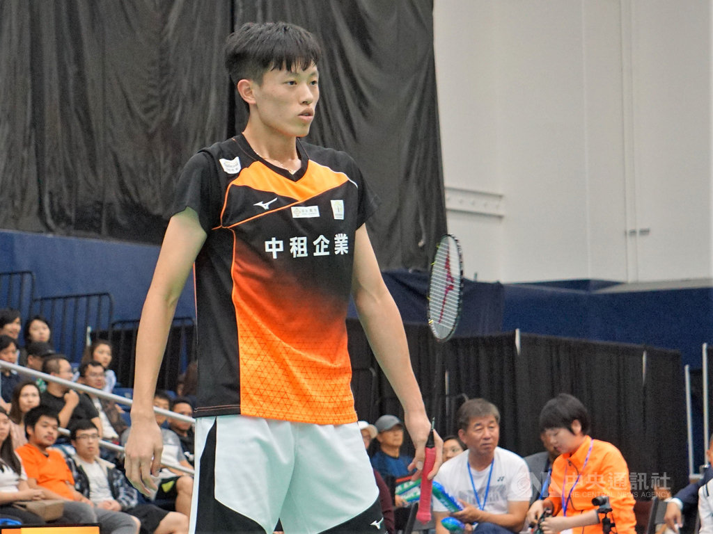 美國羽球公開賽,台灣19歲好手林俊易從資格賽一路殺進決賽,美西時間14日以黑馬之姿拿下冠軍。中央社記者林宏翰洛杉磯攝 108年7月15日
