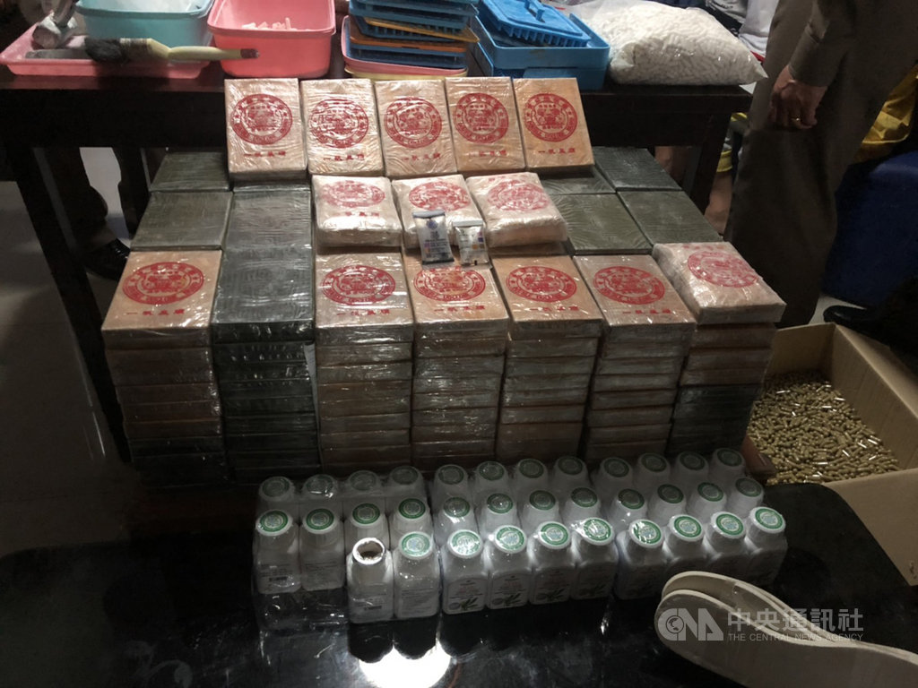 刑事警察局和泰國警方以及美國緝毒署共組跨國專案小組,15日在曼谷查獲準備要運往台灣的毒品,並逮捕3名分別為中國籍、中緬雙籍及泰籍的嫌犯。(泰國警方提供)中央社記者呂欣憓曼谷傳真 108年7月16日