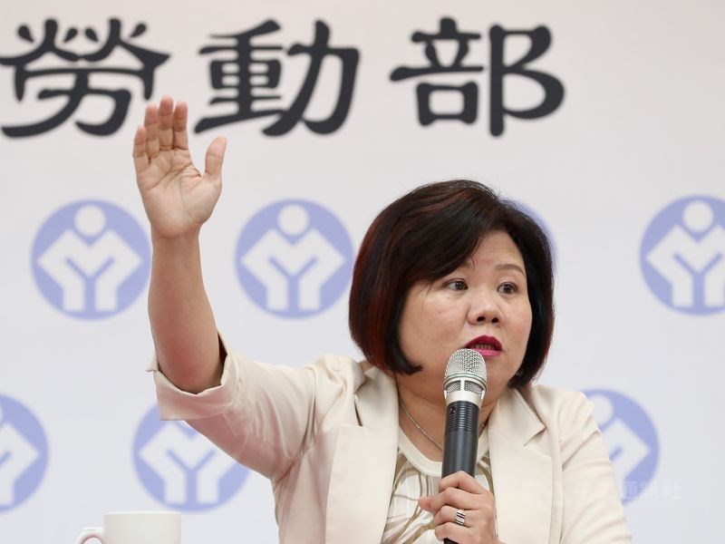 勞保基金潛藏破產危機,勞動部長許銘春16日表示,政府已經確定2020年將撥補新台幣200億元,展現的就是政府負責任的態度。(中央社檔案照片)