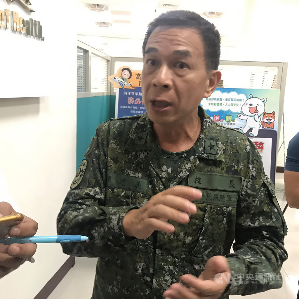 陸軍官校學員發生類流感群聚事件,高雄市政府衛生局認定有延遲通報情形,將依法開罰,陸官校長陳建義(圖)18日說「認知差距」將做陳述。中央社記者王淑芬攝 108年7月18日