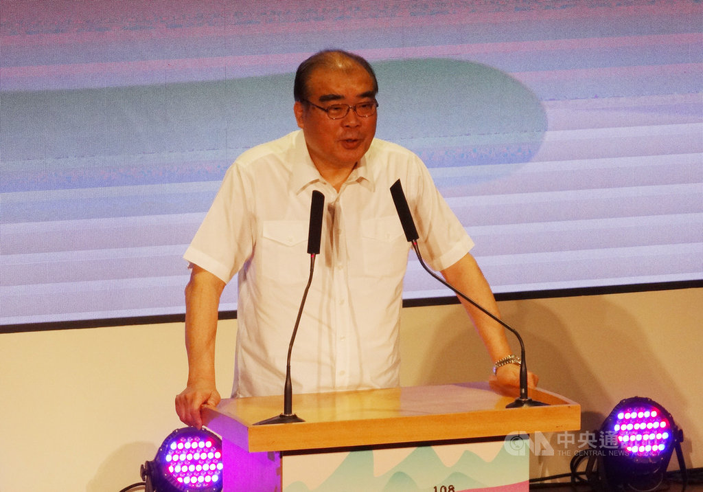 移民署長邱豐光31日表示,他的父親因查緝山老鼠,曾被放話要殺全家,所以他才會報考警大,轉任移民署長的他,會把查緝山老鼠當成國安問題來辦。中央社記者楊淑閔攝 108年7月31日