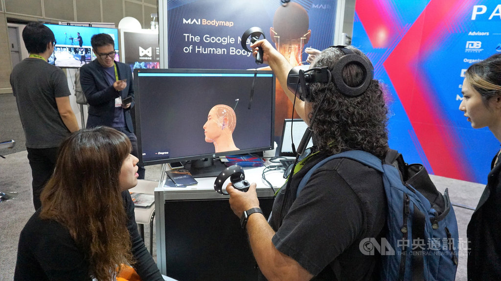 肯狄科研(MAI)代表台灣參加電腦圖學的年度盛會SIGGRAPH,使用虛擬實境(VR)技術,模擬中醫針灸或醫學解剖。中央社記者林宏翰洛杉磯攝 108年8月2日