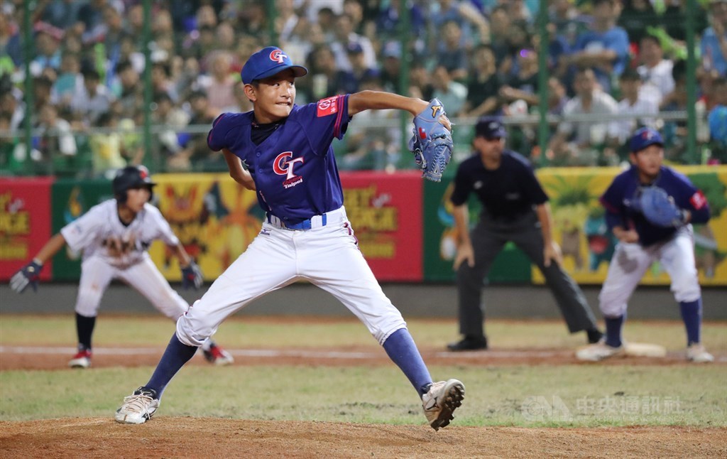 U12世界盃少棒錦標賽冠軍戰,中華隊4日晚間迎戰日本隊,最終以4比0拿勝,先發投手陳楷升投打俱佳,5局好投、無失分。中央社記者張皓安攝 108年8月4日