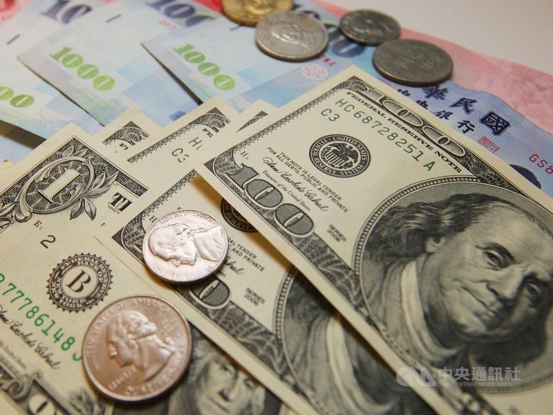 台北外匯市場新台幣兌美元5日收盤收31.628元,重貶2.52角。(中央社檔案照片)