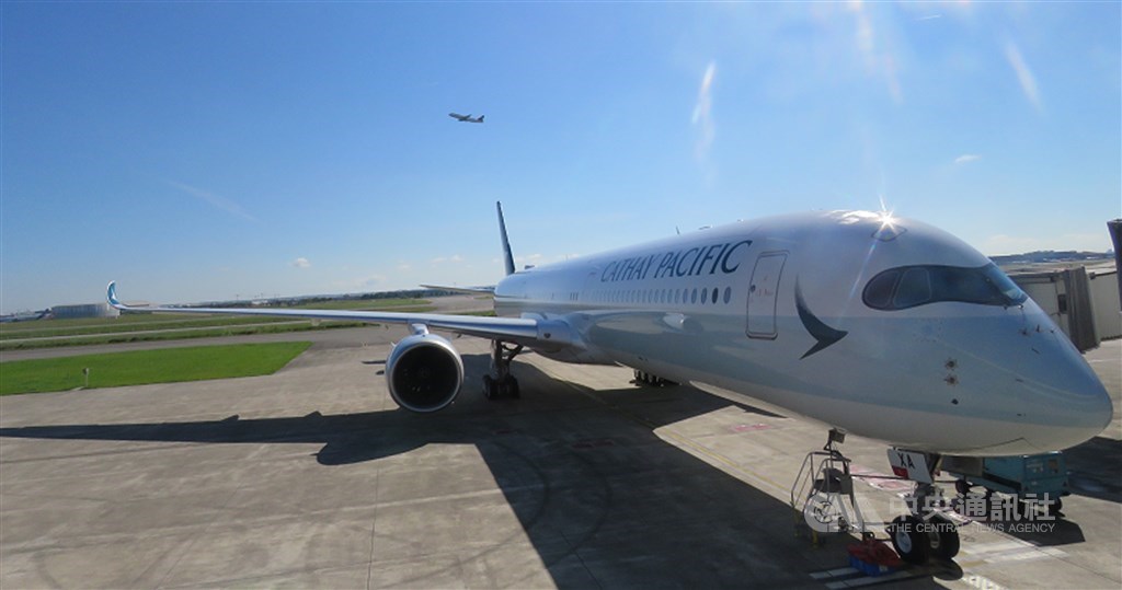 中國民用航空局就香港「反送中」運動向香港國泰航空公司施壓,禁止參與反送中運動的人員,執飛至中國或飛越中國領空的航班。(中央社檔案照片)
