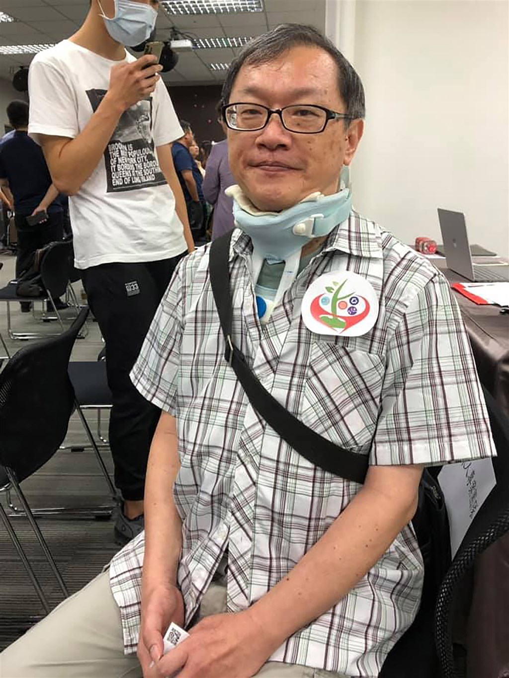 台灣大學醫學院免疫學研究所副教授朱清良2018年確診為漸凍症,人生一度陷入憂鬱、失去重心,後來在家人朋友的鼓勵下,才逐漸接受事實,如今他不但時常參加與活動,分享經驗,也持續在台大授課。中央社記者吳柏緯攝 108年8月16日