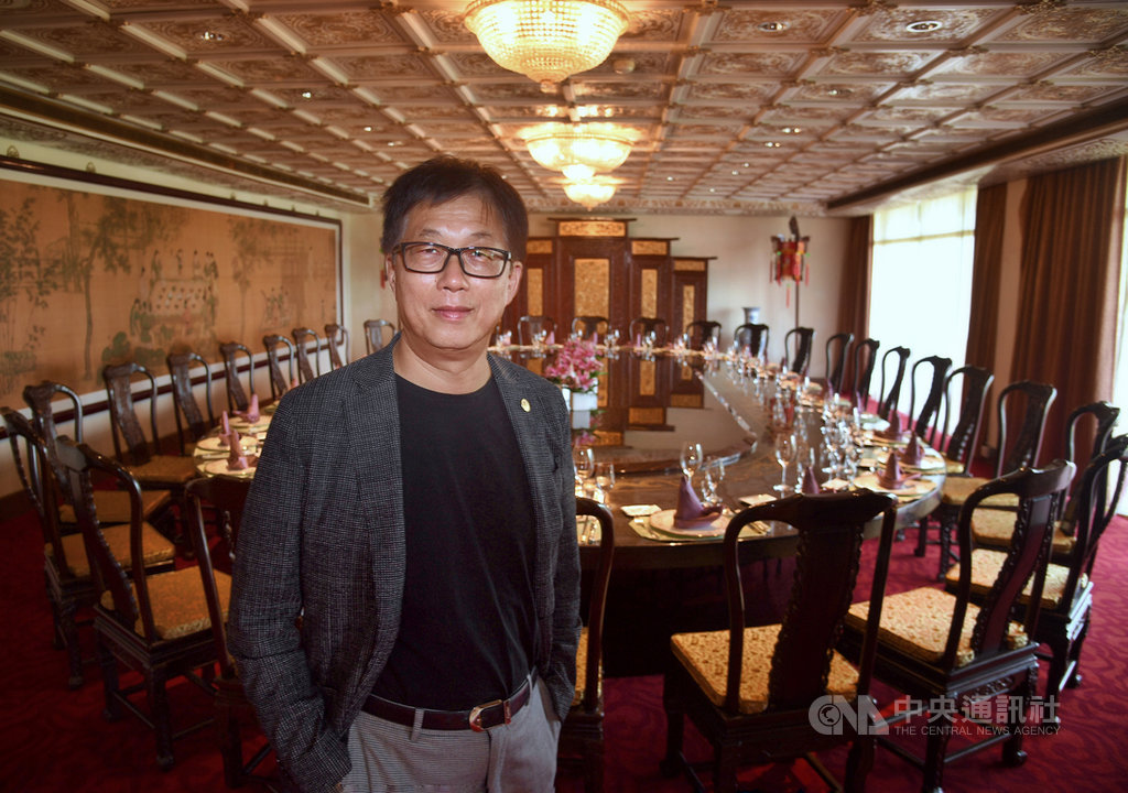 中國停發來台自由行通行證,圓山大飯店董事長林育生指出,由於陸客緊縮,將會推出多項優惠,轉攻日韓及台灣旅客。中央社記者王飛華攝 108年8月18日