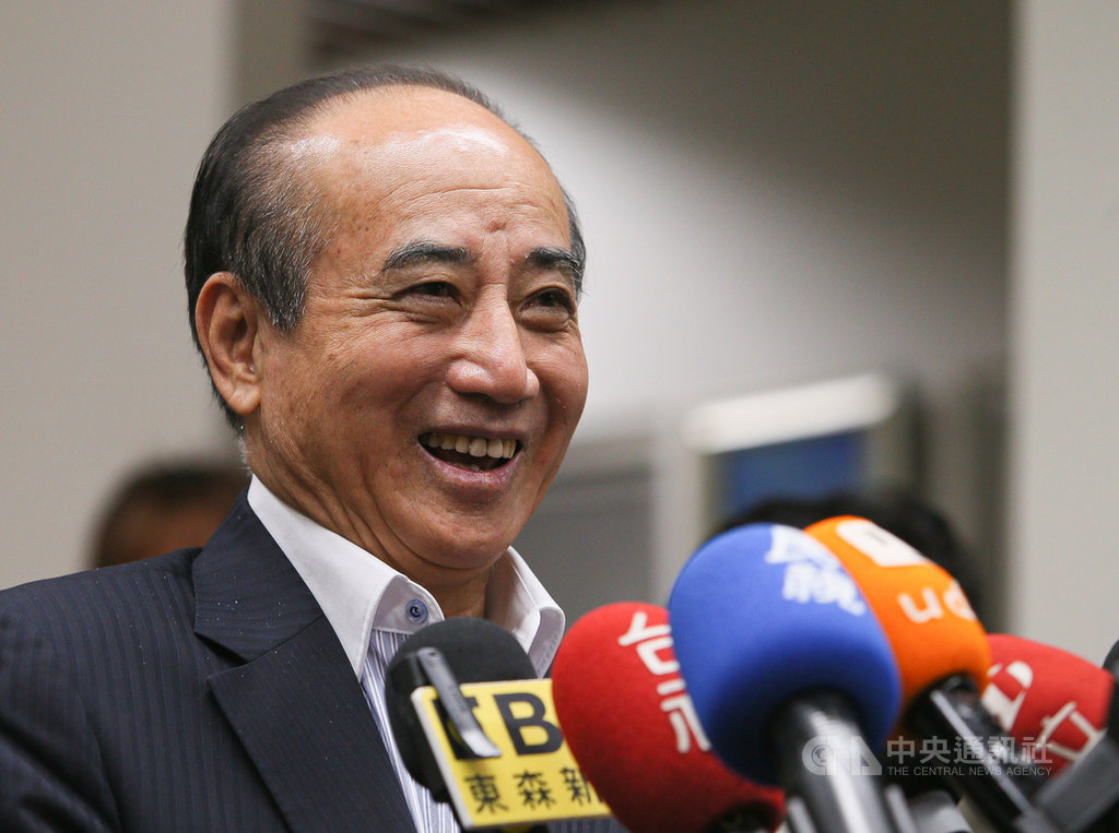 前立法院長王金平(圖)19日受訪時,被問及郭柯王3人合作方向是否不變,王金平說,應該可以說大家有共同目標,盼一起發揮中道力量,讓國家安全、社會安定、經濟能發展,大家都往這個方向在努力。中央社記者謝佳璋攝 108年8月19日