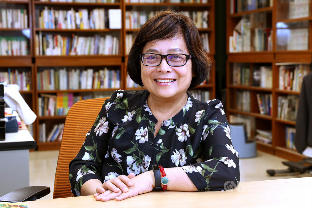 文訊社長兼總編輯封德屏長期默默耕耘、致力保存及整理台灣文學史料,推廣各世代、各類型文學創作,深受各界肯定,19日獲選為第23屆台北文化獎得主。(台北市文化局提供)中央社記者陳怡璇傳真 108年8月19日