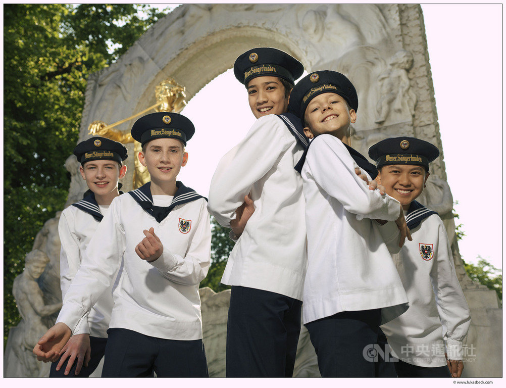 維也納少年合唱團今年連續第15年訪台,這群來自多瑙河畔,傳唱超過520年的小天使,將再度為台灣觀眾帶來天籟般的音樂饗宴。(傳大藝術提供)中央社記者趙靜瑜傳真 108年8月20日