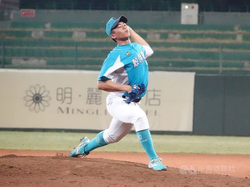 畢業於穀保家商、U18世界盃青棒賽台灣培訓隊的左投王彥程,以育成球員合約加盟日本東北樂天金鷲隊。(中央社檔案照片)