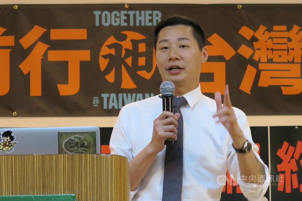 針對香港「反送中」燃起民主抗爭,立委林昶佐表示,香港局勢令許多台灣年輕人思考如何不讓台灣被中國滲透與控制,他相信正義終將屬於香港人民。中央社記者尹俊傑紐約攝 108年8月26日