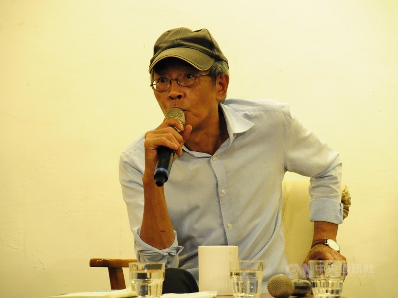 香港銅鑼灣書店在台重建線上募款5日啟動。發起人林榮基表示,他深覺只有讀書才能對抗獨裁政權,因此決意重開書店。(中央社檔案照片)