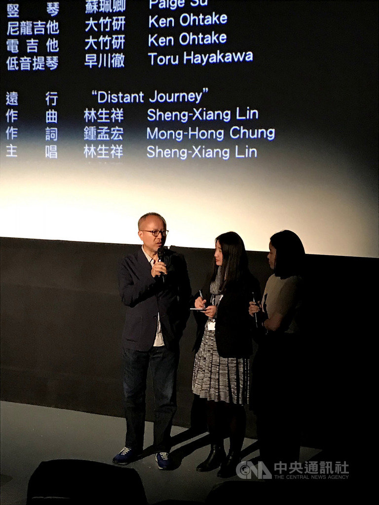 導演鍾孟宏(左)新作「陽光普照」在加拿大多倫多影展熱映中,日前並舉行映後座談,鍾孟宏力抗時差,與觀眾交流創作心得。(甲上娛樂提供)中央社記者洪健倫傳真 108年9月10日