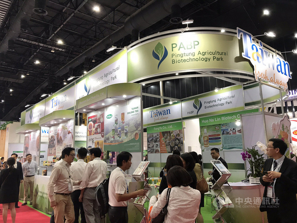 亞洲機能性食品原料展9月11到13日在曼谷舉行,行政院農業委員會農業生物科技園區率領6間食品廠商參加。 中央社記者呂欣憓曼谷攝 108年9月11日