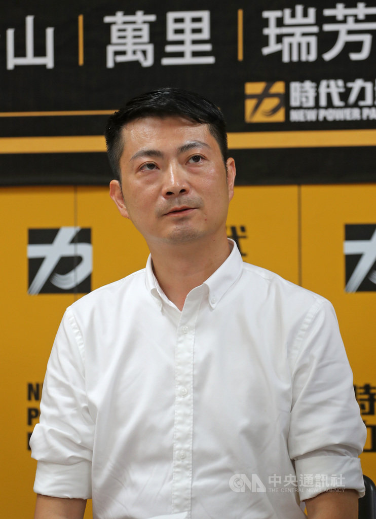 時代力量12日在中央黨部舉行「2020新北第12選區立委提名」記者會,由擔任立委黃國昌國會辦公室主任的賴嘉倫(圖)代表時力參選新北市第12選區(汐止)立法委員。中央社記者裴禛攝 108年9月12日