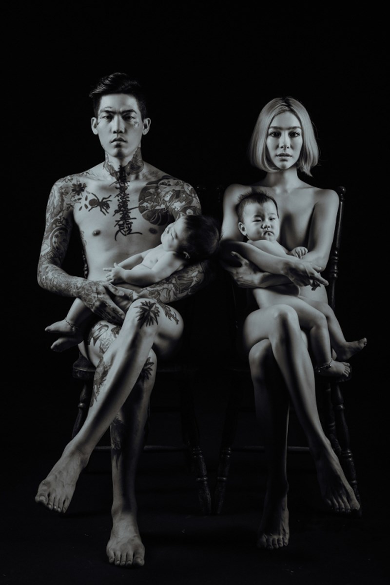 攝影師良大(Liang Chen)的作品獲得IPA國際攝影大賽家庭類首獎。(圖取自IPA國際攝影獎網頁photoawards.com)