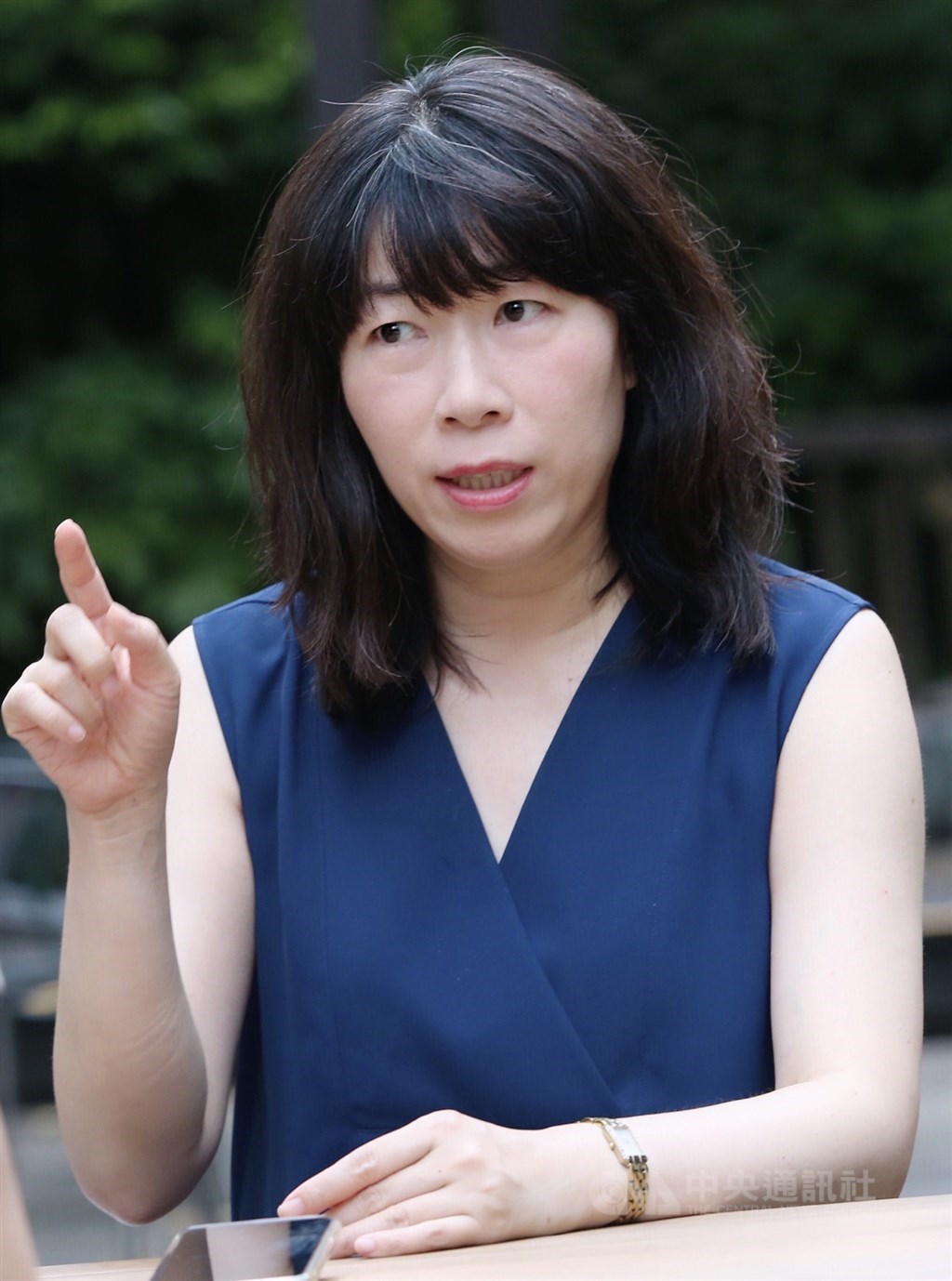 台北科技大學智慧財產權研究所副教授江雅綺針對不同類別APP,表示有各自的目的事業主管機關,像是旅遊APP是由交通部主管,購物APP由經濟部管理,本來就是多頭馬車,更不用說倒閉的APP,已成為三不管地帶。中央社記者鄭傑文攝 108年9月13日