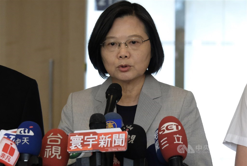 總統蔡英文13日受訪表示,索羅門群島的事情還在進行當中,過程當中有各式各樣的意見;她並說,對邦交國都是真心誠意相待。(中央社檔案照片)