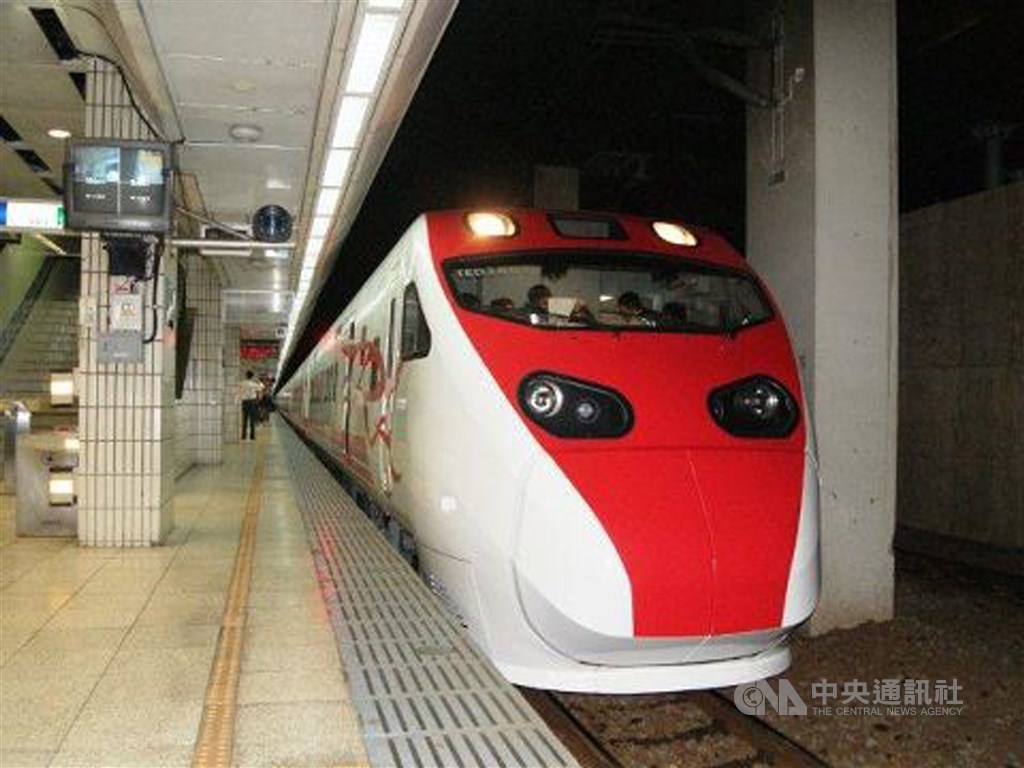 交通部12日晚間公布台鐵總體檢報告,普悠瑪事故中,因駕駛為處理列車故障問題,關閉列車自動保護系統(ATP),列車在失速下翻覆。體檢報告建議,ATP開關應鉛封。圖為普悠瑪號列車。(示意圖/中央社檔案照片)