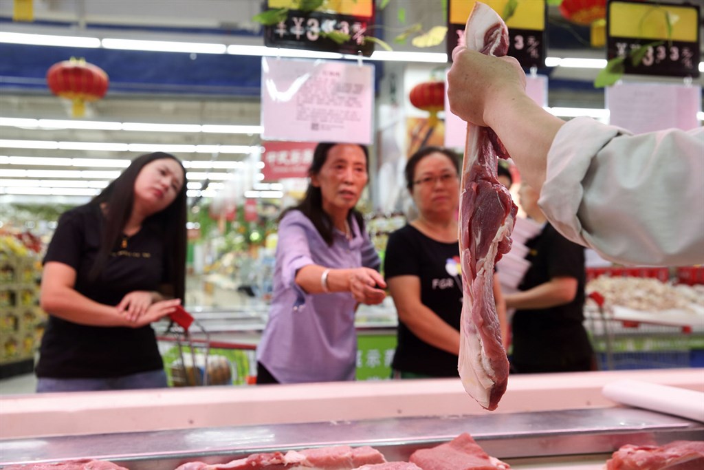 負責中國中央儲備冷凍豬肉投放工作的華商儲備商品管理中心,19日向市場投放冷凍豬肉一萬噸。(中新社提供)中央社 108年9月18日