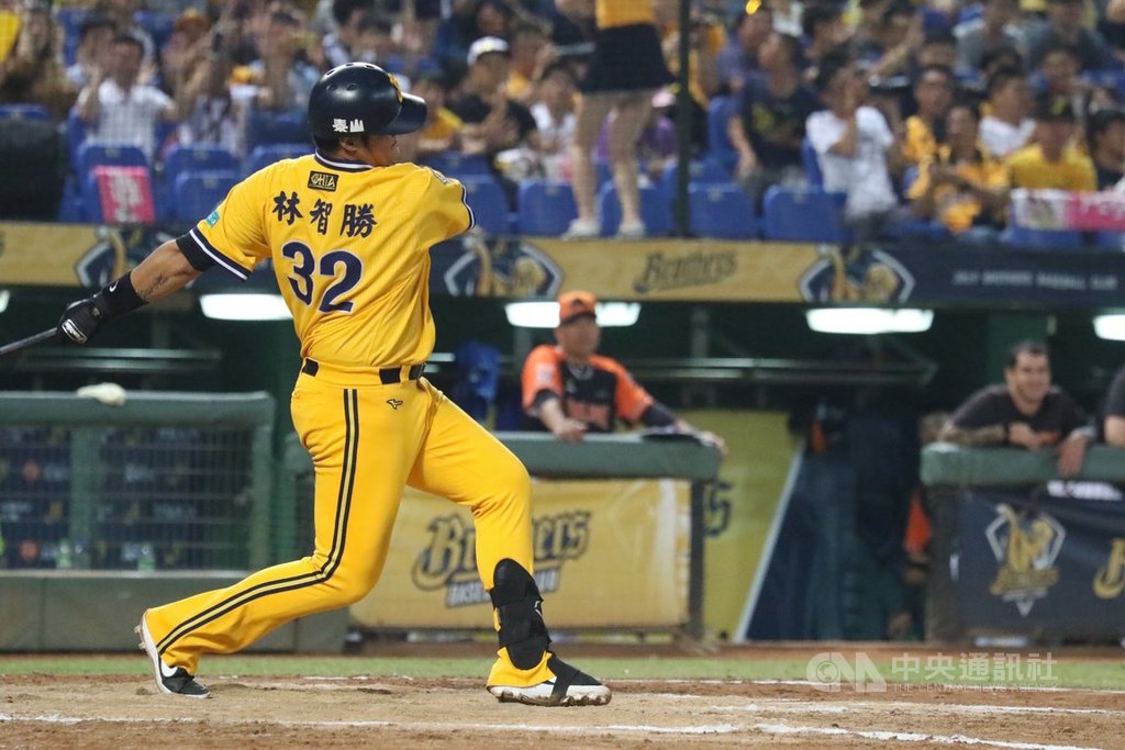 中職中信兄弟隊林智勝(圖)27日在和富邦悍將隊比賽中先吞3次三振,但在9局下敲出再見安打,助隊以2比1獲勝,拿下單場MVP。(中信兄弟提供)中央社記者楊啟芳傳真 108年9月27日