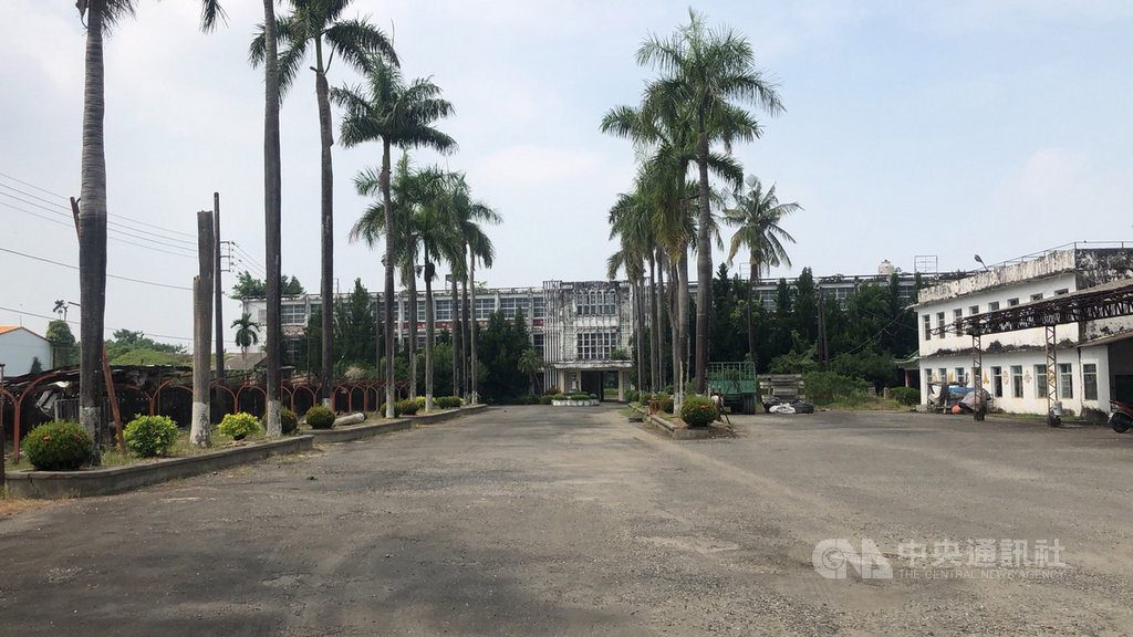 國片「返校」中的陰森校園原來在屏東縣潮州鎮,是早已停招18年的志成工商,荒廢多年的老舊校園因電影一夕爆紅。(民眾提供)中央社記者郭芷瑄傳真 108年9月27日