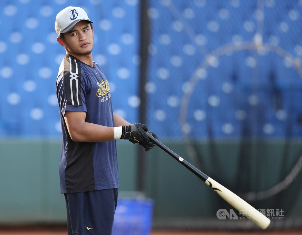 2019年世界12強棒球賽中華隊28人名單1日公布,野手共15人,最大黑馬為中信兄弟高宇杰及岳東華(圖),總教練洪一中表示,2人表現愈來愈好。中央社記者張新偉攝 108年10年1日