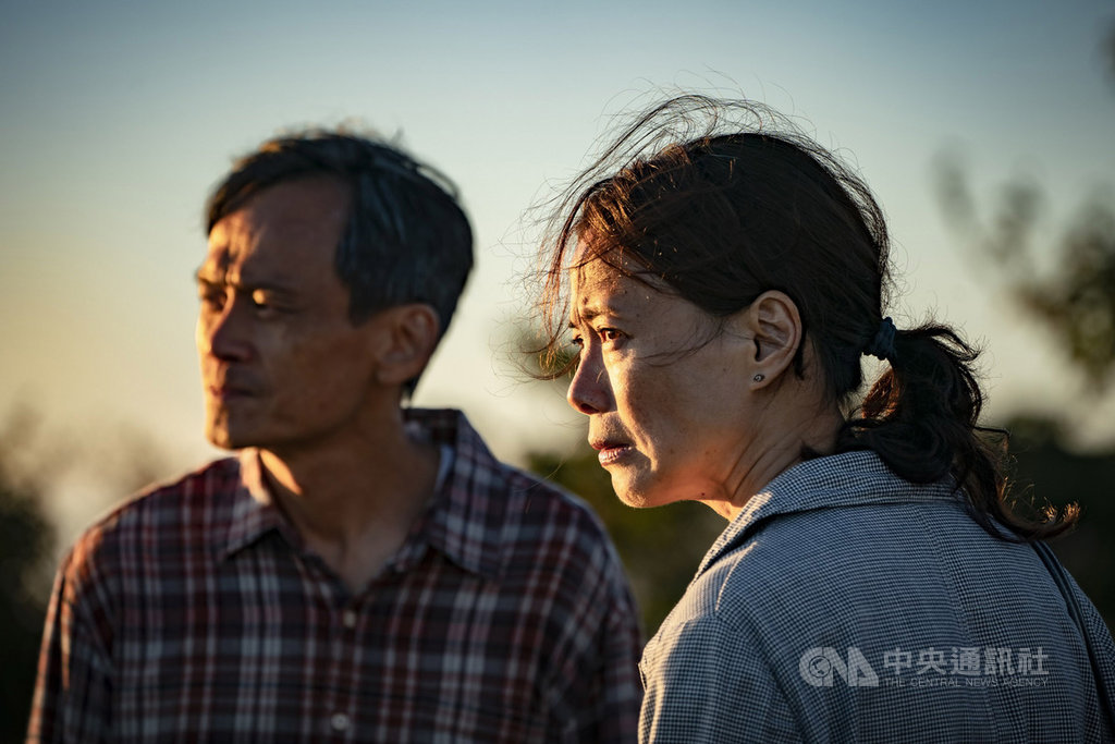 國片「陽光普照」劇情感人,入圍第56屆金馬獎最佳原著劇本獎,身為人父的導演鍾孟宏表示,如果沒有和孩子成長,就寫不出這個故事。(甲上娛樂提供)中央社記者洪健倫傳真 108年10月3日