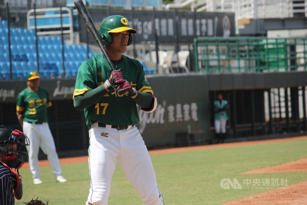 2019全國運動會棒球項目台北市隊9日奪冠,本來已轉任教練的林加祐(圖)重新擔任選手,本屆賽會敲出2發全壘打。中央社記者楊啟芳攝 108年10月9日