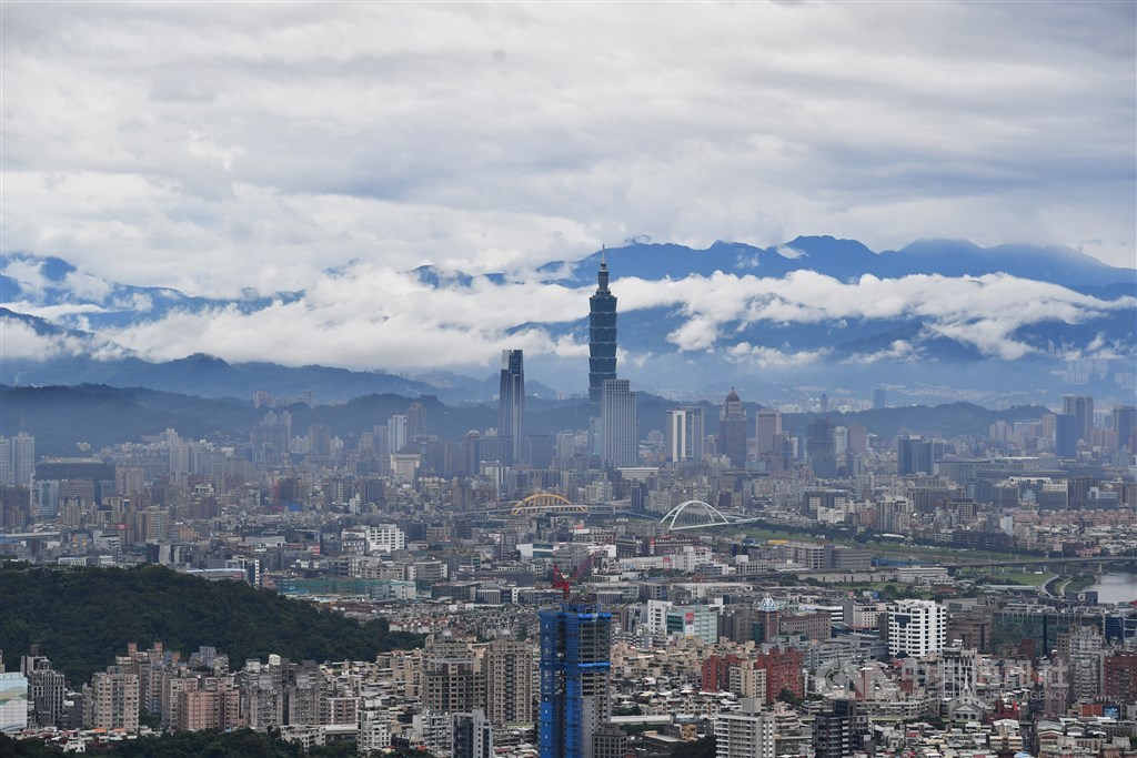 世界經濟論壇9日公布2019年全球競爭力報告,台灣表現較去年上升一名為全球第12強。(中央社檔案照片)
