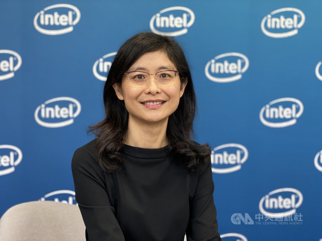 英特爾台灣分公司業務暨行銷事業群總經理汪佳慧接受中央社專訪說,在台灣工作,客戶看到機會後的反應速度很快,每天都有很新鮮的事情會發生,也有新產品、新想法和創新在醞釀當中。中央社記者吳家豪攝 108年10月11日
