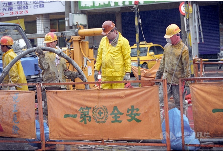 重大工程多可看見移工身影。(中央社檔案照片)