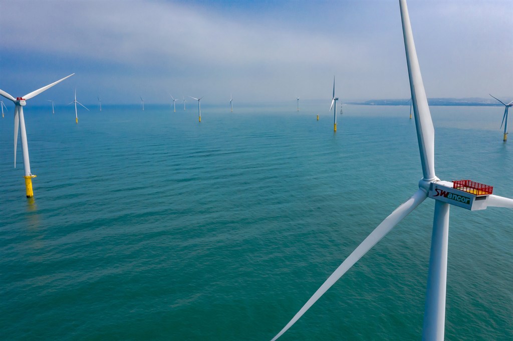上緯投控主導開發的台灣首座離岸風電風場海洋風電9日宣布,第2階段20支風機全數安裝完成,即所有風機完成安裝。(上緯投控提供)中央社記者潘智義傳真 108年10月9日