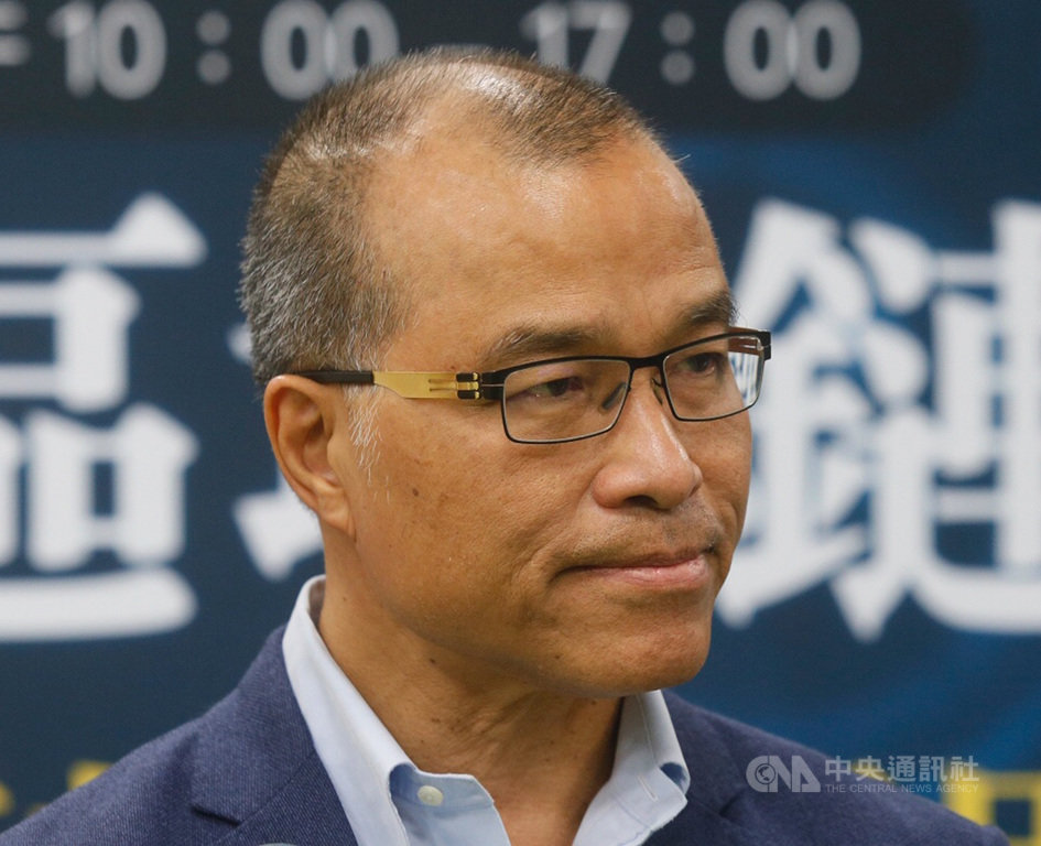 台北市電腦公會17日在高雄舉辦「前進區塊鏈-產業創新轉型應用論壇」,高雄市代理市長葉匡時(圖)出席開幕式,致詞時表示,高雄身為僅次於台北的重點城市,盼藉由區塊鏈應用技術幫助高雄產業升級轉型。中央社記者董俊志攝 108年10月17日