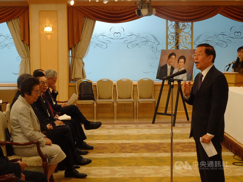 駐日代表謝長廷受邀參加「日本櫻返鄉會」贈禮儀式,他說地方自治體的交流、民間的交流以及災害患難時的互助,是台日友誼長存的3個重要支柱。日本櫻返鄉贈禮象徵台日情誼永恆。中央社記者楊明珠東京攝 108年10月19日