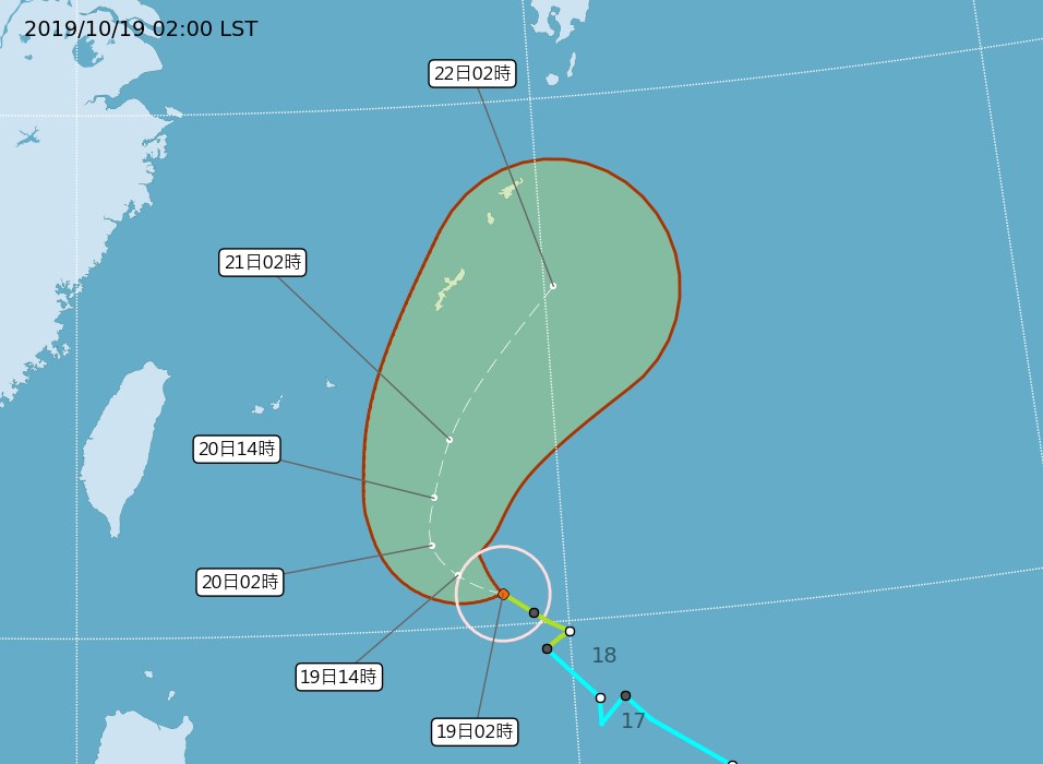 颱風浣熊19日凌晨2時位於鵝鑾鼻東方約840公里的海面上,氣象局說,預計先偏西移動後逐漸北轉,對台灣直接影響的機率不高。(圖取自中央氣象局網頁cwb.gov.tw)