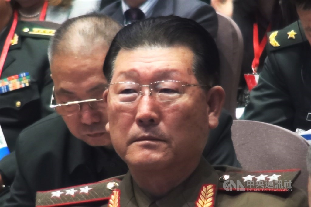 由中國軍方主辦的第9屆「北京香山論壇」21日正式開幕,北韓派遣人民武力部副相金亨龍代表參加,也是他連續第2年參加。中央社記者邱國強北京攝 108年10月21日