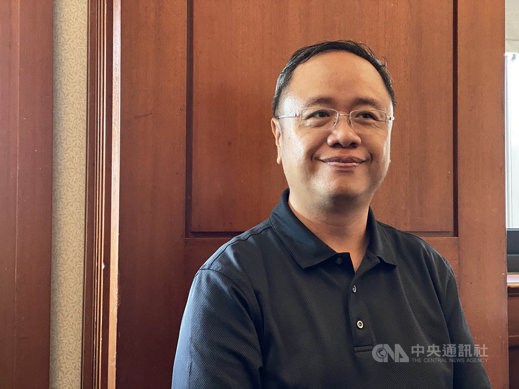 電競大廠微星科技行銷副總經理程惠正22日受訪表示,微星的人工智慧物聯網(AIoT)業務包含機械手臂控制元件、服務型機器人專案配合與銷售等,目前看來成長動能比電競更好。中央社記者吳家豪攝 108年10月22日