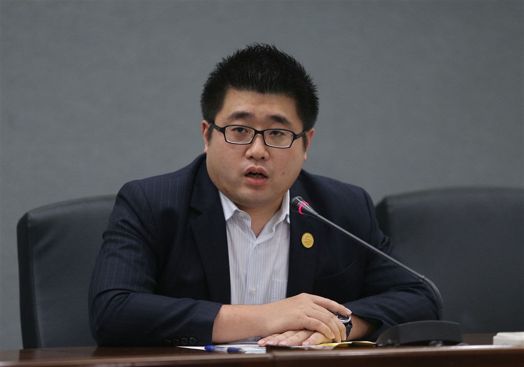 陳同佳案被藍營部分人士認為這是總統參選人韓國瑜翻盤機會,總統蔡英文競選辦公室文宣群副執行長林鶴明(圖)22日說,國民黨想做選舉操作,他不擔心蔡陣營會因此失分。(中央社檔案照片)