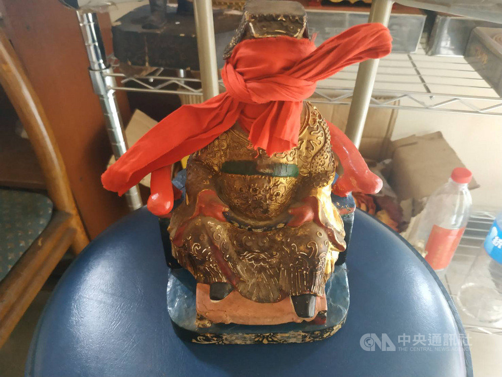 台南陳姓兄弟20日潛入南化山區龍虎寺竊得寺內流傳逾300年的「林府大使」(圖)及「虎爺」神像,驚動地方,警方連夜追查逮獲竊嫌,並將神像追回,送還寺方。(翻攝照片)中央社記者張榮祥台南傳真 108年10月23日
