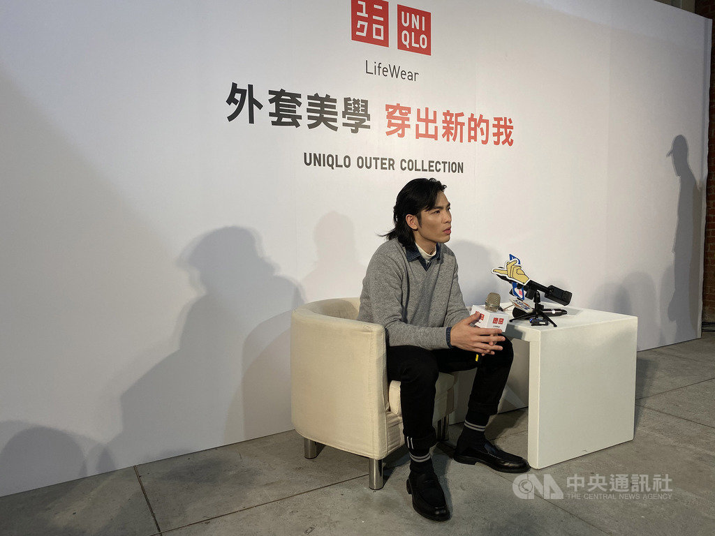 歌手蕭敬騰23日出席活動代言時表示,跨年演出的規劃,目前僅確定台北1場,目前收到台灣這邊的邀約有6場。中央社記者陳秉弘攝 108年10月23日