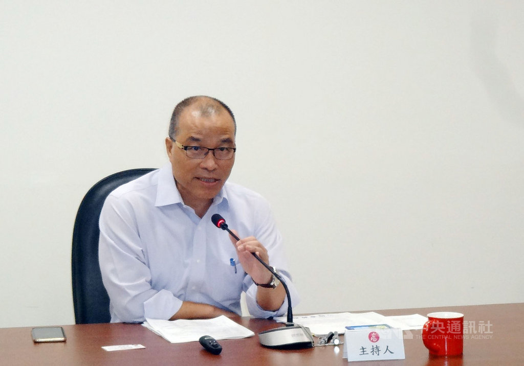 高雄市政府23日召開今年第2次商圈理事長座談,輔導商圈發展,由副市長葉匡時主持。中央社記者陳朝福攝 108年10月23日