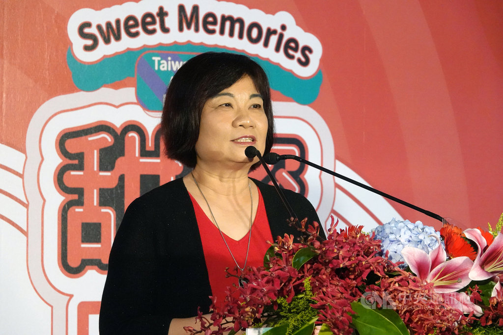 國發會主委陳美伶分享,回憶與糖相關的兒時記憶,她最難忘花蓮光復糖廠的枝仔冰、台糖公司的「健素」。(國發會提供)中央社記者潘姿羽傳真 108年10月23日