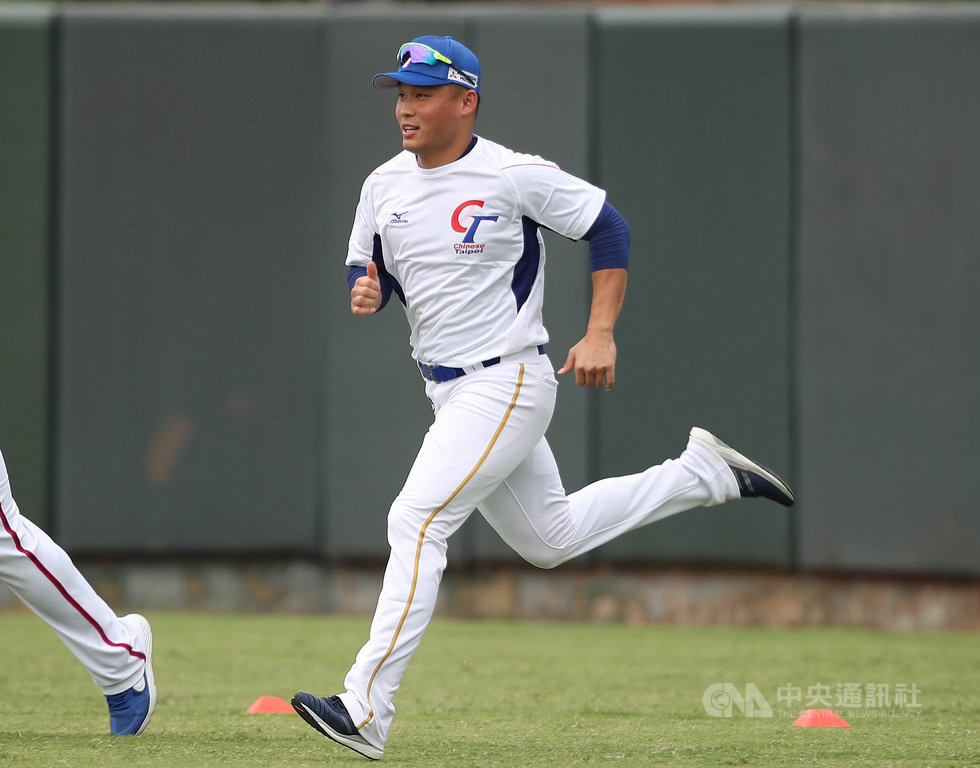 世界12強賽中華隊23日開訓,火腿隊旅日選手王柏融23日加入練球,他表示,這次回來打中華隊,「有回家的感覺」。中央社記者張新偉攝 108年10月23日