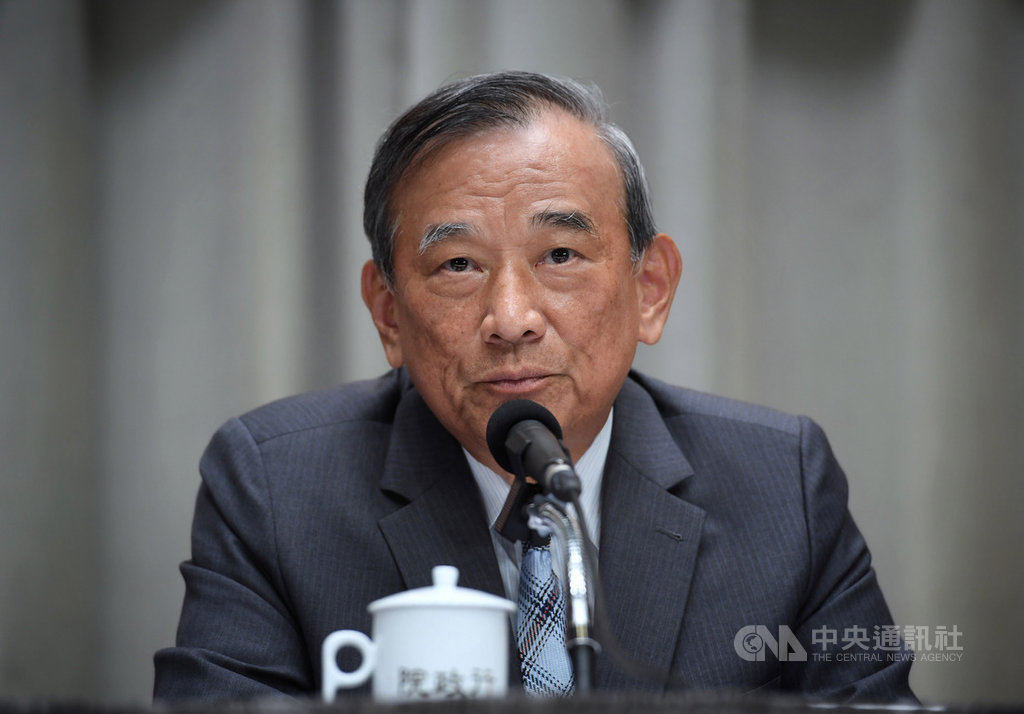 行政院會後記者會24日在新聞中心舉行,對於外傳台灣已派員到香港押解港女命案凶嫌陳同佳,法務部次長陳明堂(圖)表示,只要陳同佳到中華民國轄區內,警方會逮捕,檢方會準備好偵辦。中央社記者王飛華攝 108年10月24日