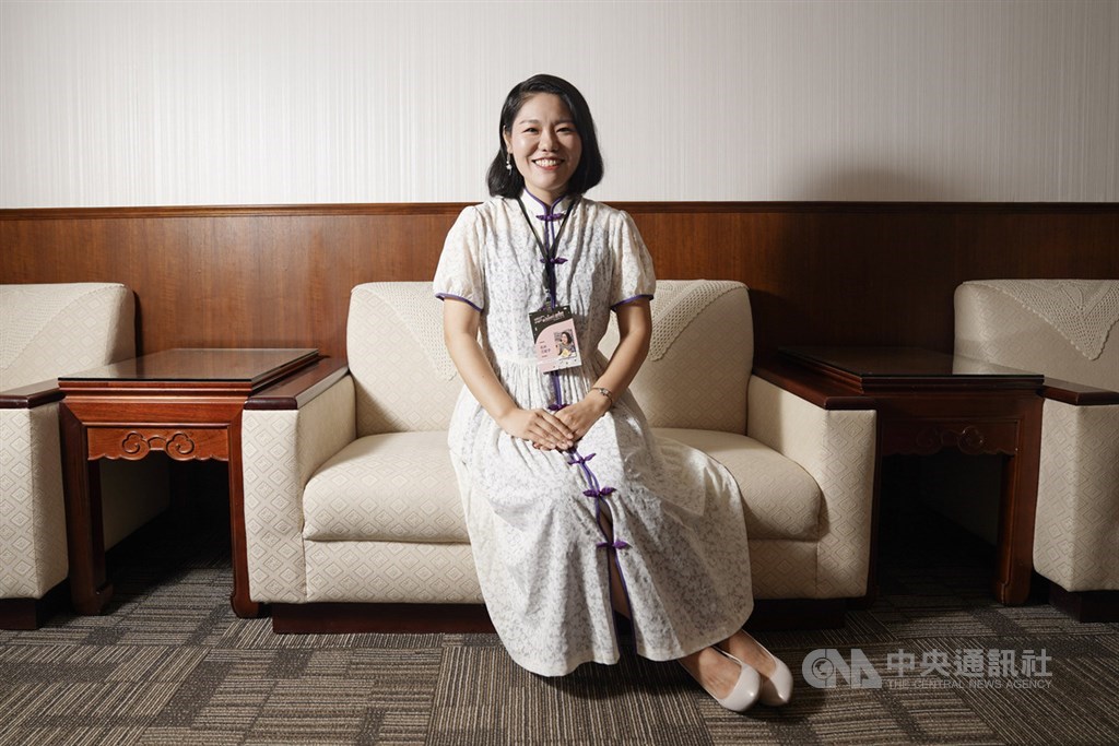 「來去總統府住一晚」免費體驗活動第2組房客、日籍部落客石井三紀子23日入住,受到VIP級熱情款待,讓她直呼是「比五星級飯店還要周到的服務」,也成為一生難忘經驗。中央社記者徐肇昌攝 108年10月24日