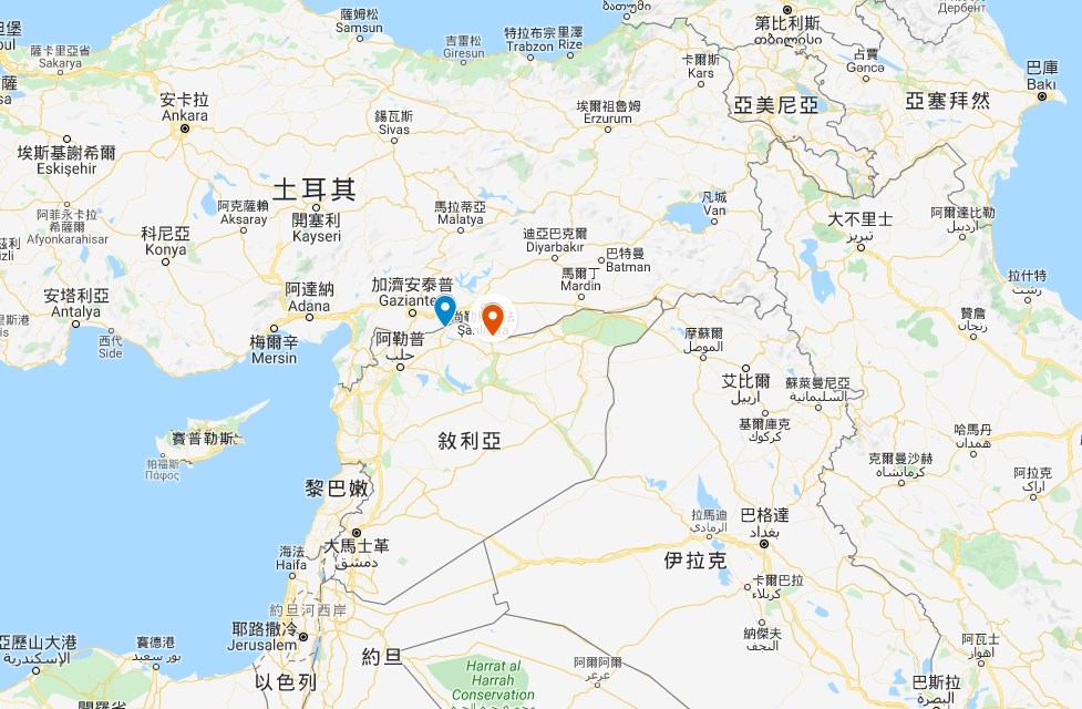 土耳其總統艾爾段24日說,已在特爾阿布雅德(橘標處)和賈拉布洛斯(藍標處)間形成一道10公里深的和平走廊。(圖取自Google地圖網頁google.com.tw/maps)