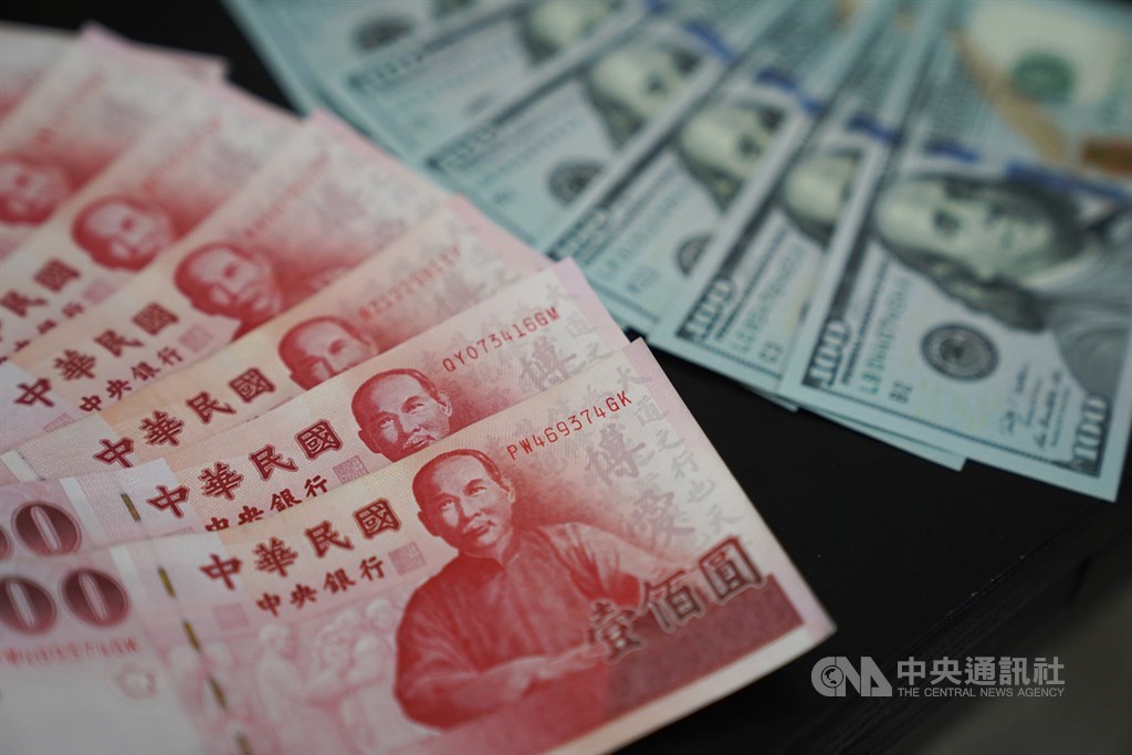 全球吹起降息風,然而有央行理事認為,台灣經濟基本面有撐,不需要因為其他國家降息而降息。(示意圖/中央社檔案照片)